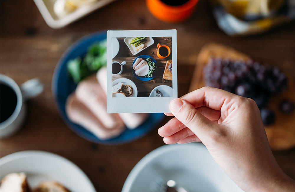 料理をおいしそうに撮る鍵は器にあり 写真映えするテーブルウェア 写真と ちょっといい暮らし 写真を飾る を楽しむwebマガジン