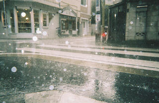 【撮影編】こんな撮り方知ってる？「写ルンです™︎」がもっとエモくなる撮り方のコツ