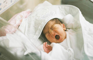 「里帰り出産」から戻ったら──感謝を伝えるお礼のギフトを贈ろう