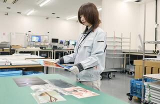 最高峰の銀塩技術「プレミアムプリント」の舞台裏。富士フイルム「プリントマイスター」のこだわりと思い