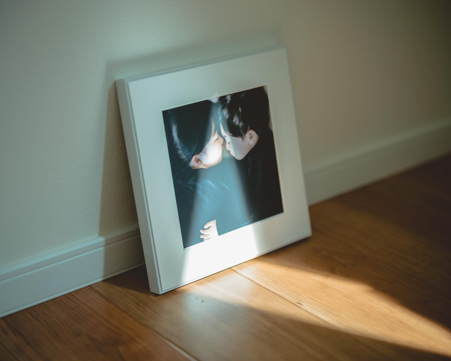 壁際に置かれたウォールデコ